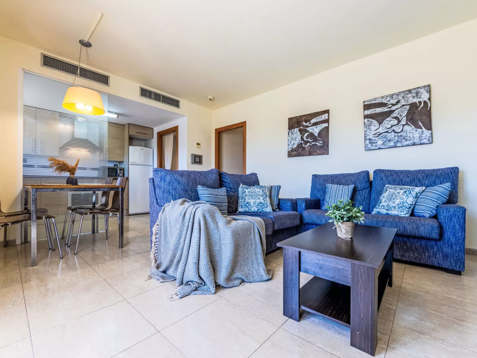 Golden Beach - Inside