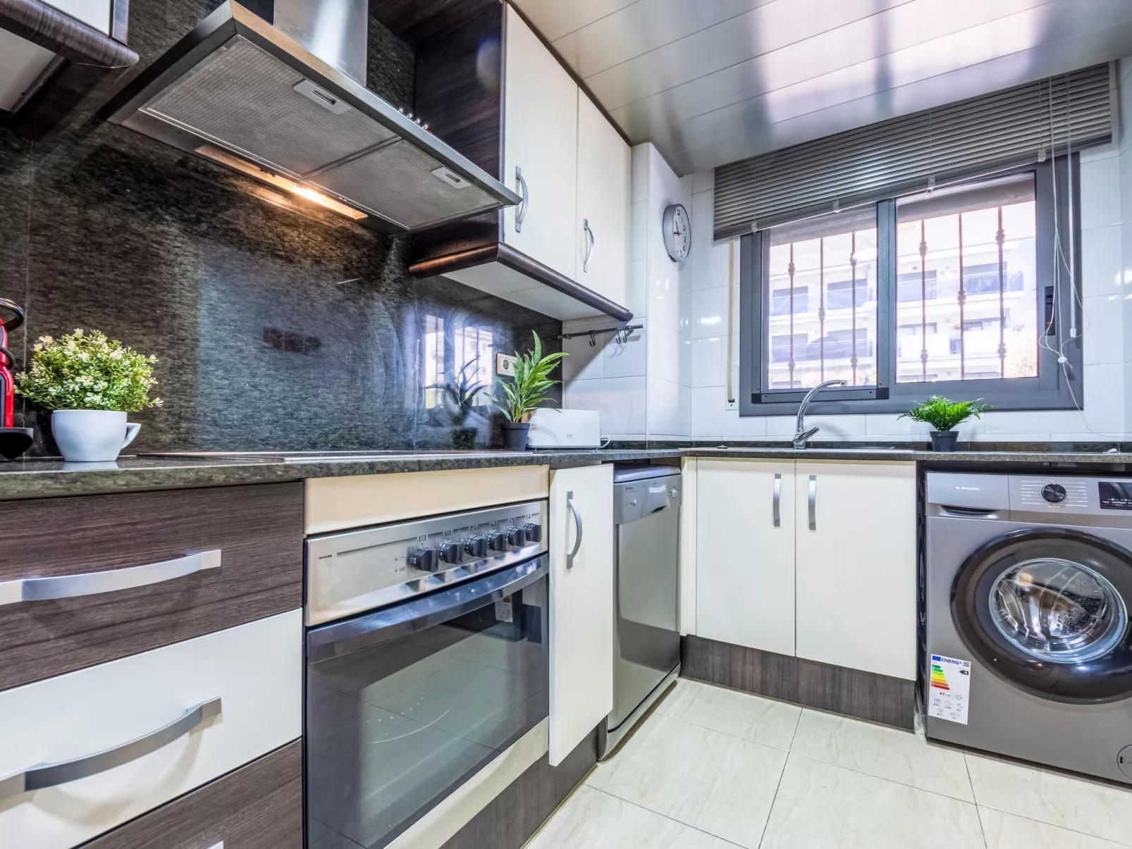 Vila del Far - Inside