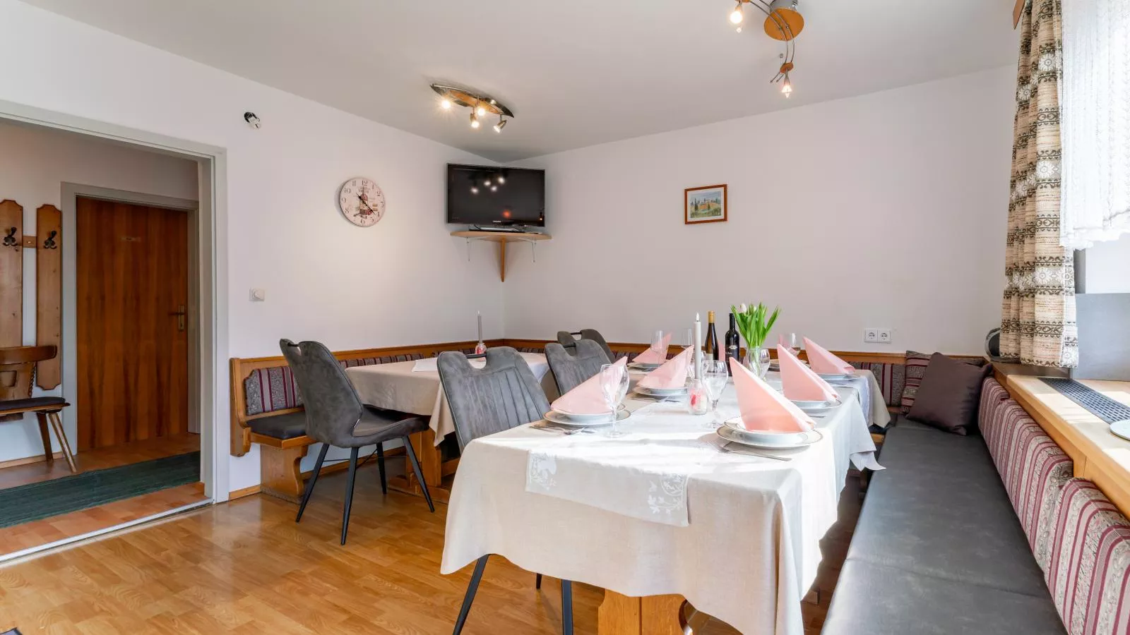 Nussbaumer - Dining room