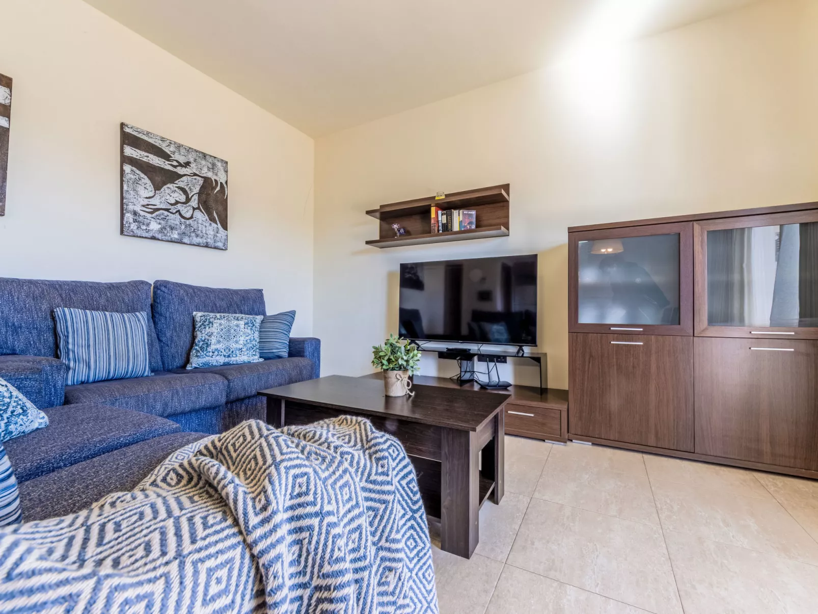 Golden Beach - Inside