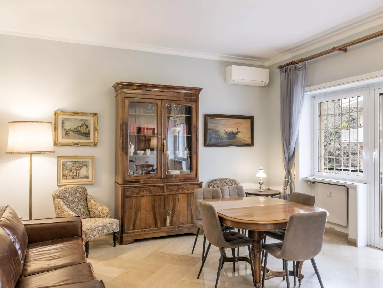 AMP Vatican Home - Inside