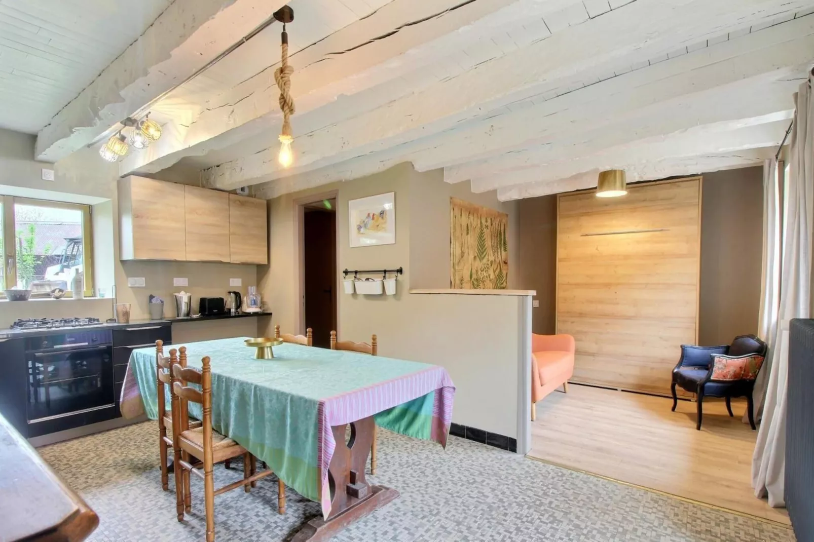 Joli Gite de vacances à Neulliac - Salle à manger