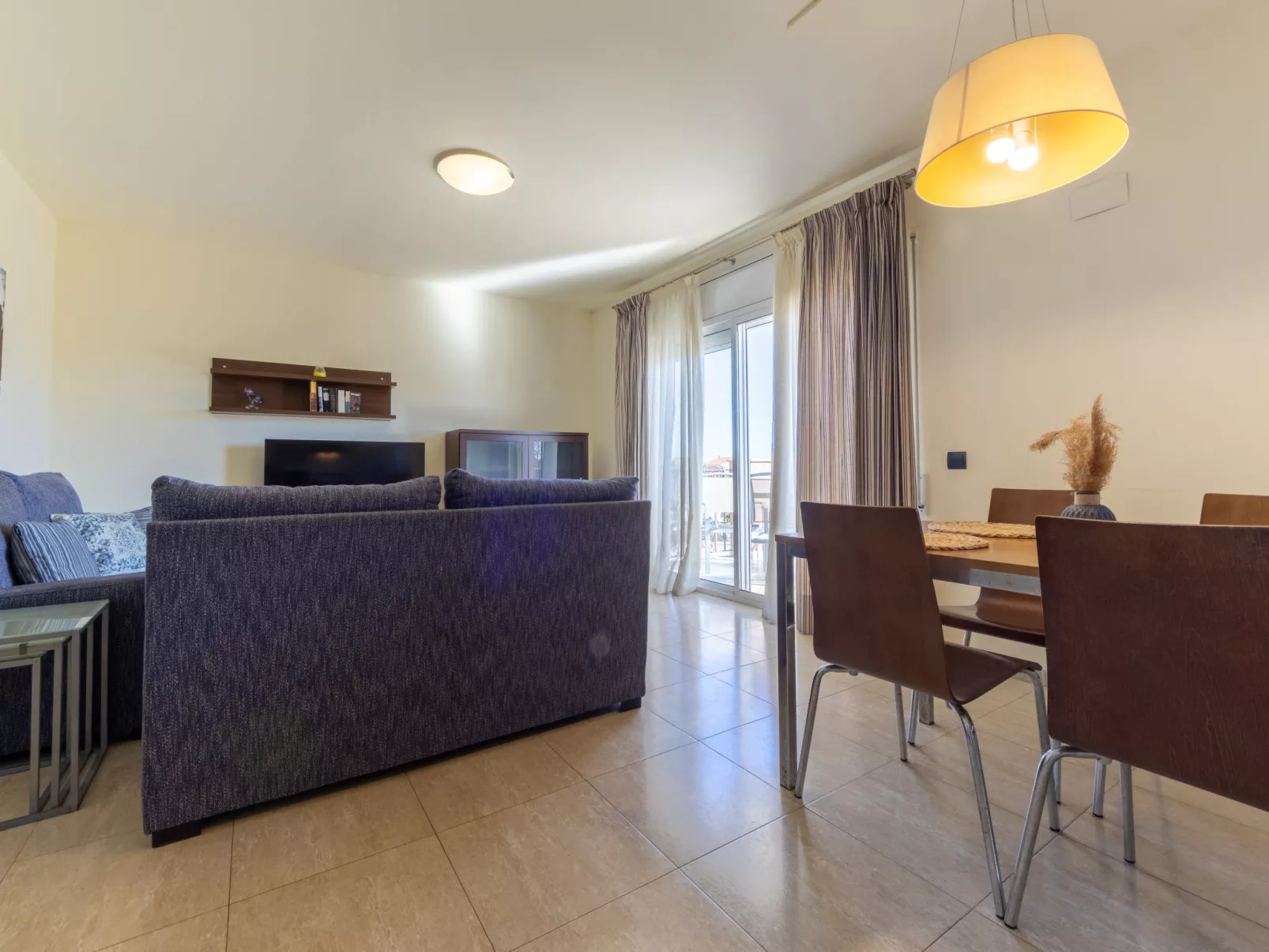 Golden Beach - Inside