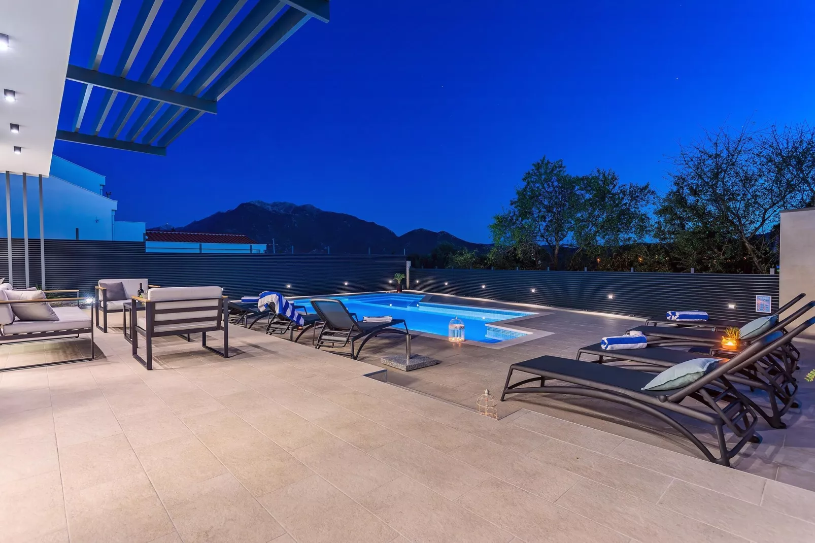 VILLA CASA MIA LUXURY RETREAT WITH SWIMMING POOL - Schwimmbad