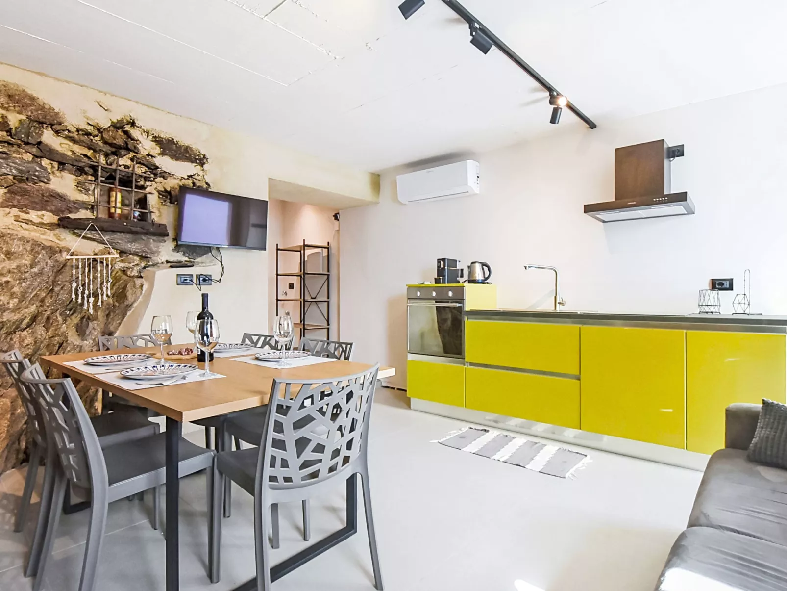 Al Vignale - La Grotta - Dedans