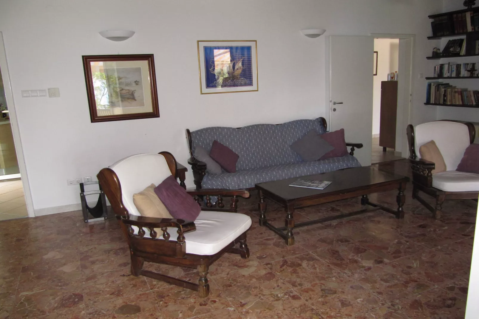 Beach House Nono - Four Bedroom Villa with Swimming Pool - Living room