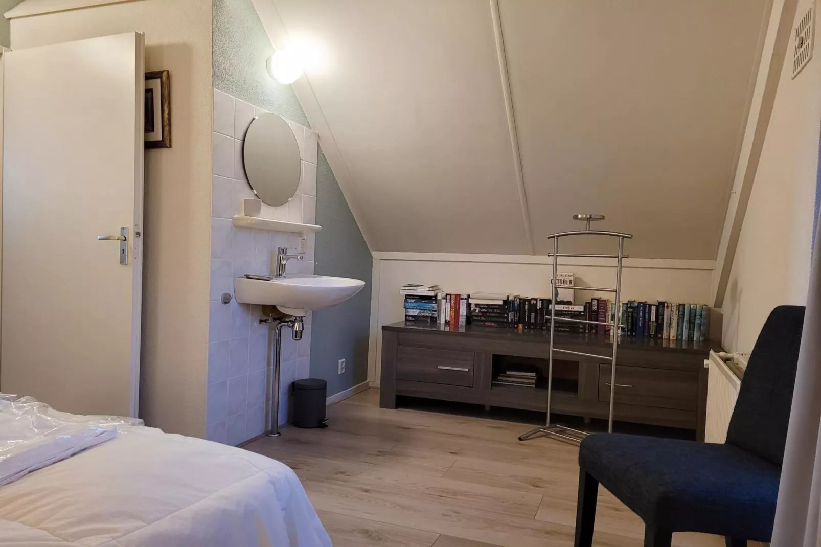 6 - Person Forest Pet & Family Bungalow - Schlafzimmer