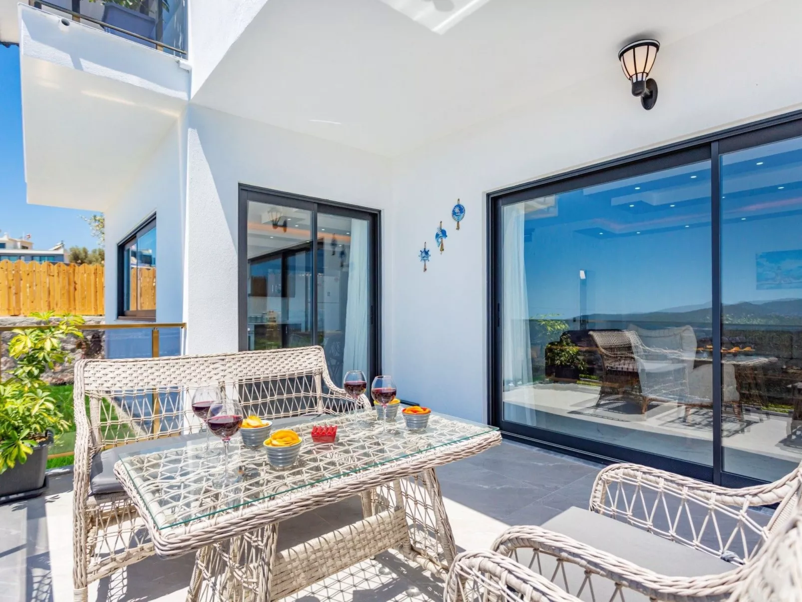 Villa Bajon mit Infinitypool und Meerblick - Draußen