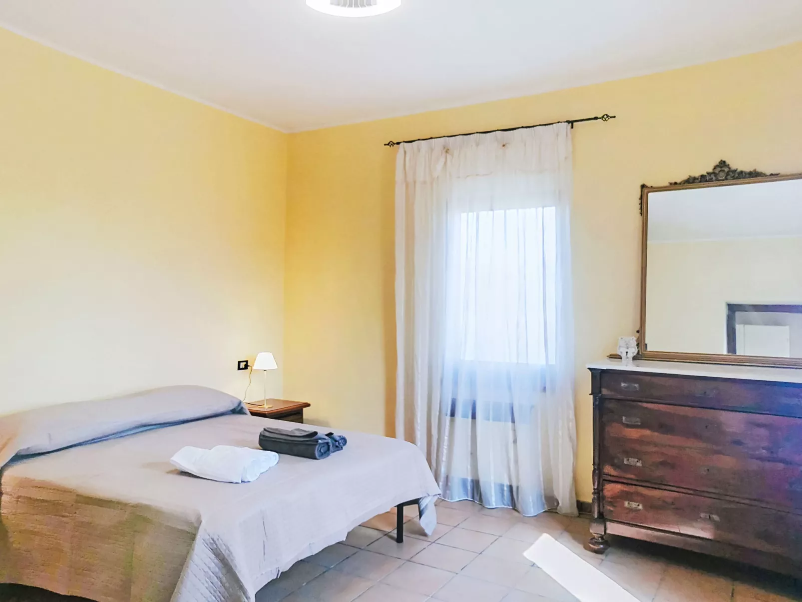 Velia's House - Drinnen