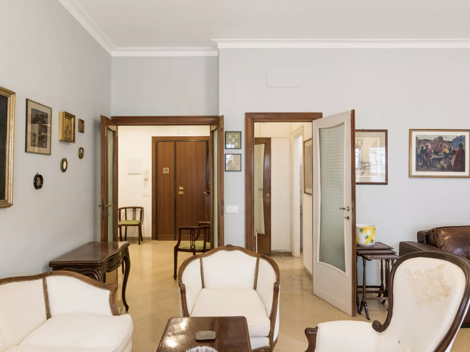 AMP Vatican Home - Inside