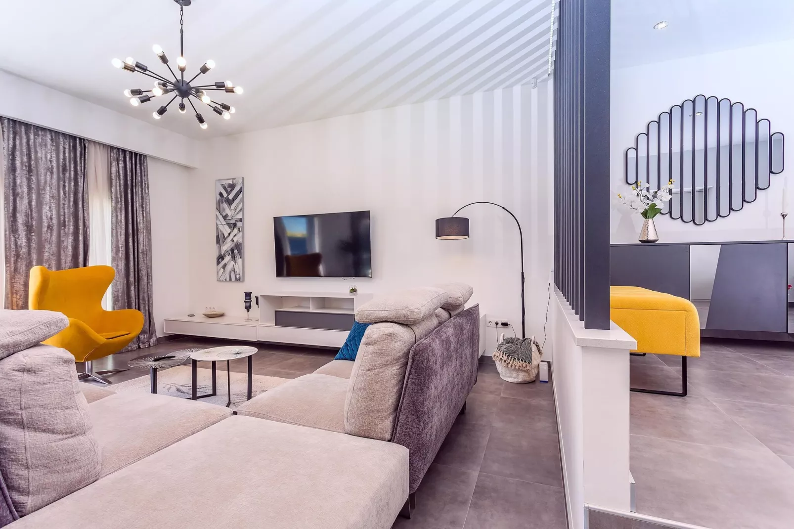 VILLA CASA MIA LUXURY RETREAT WITH SWIMMING POOL - Wohnzimmer