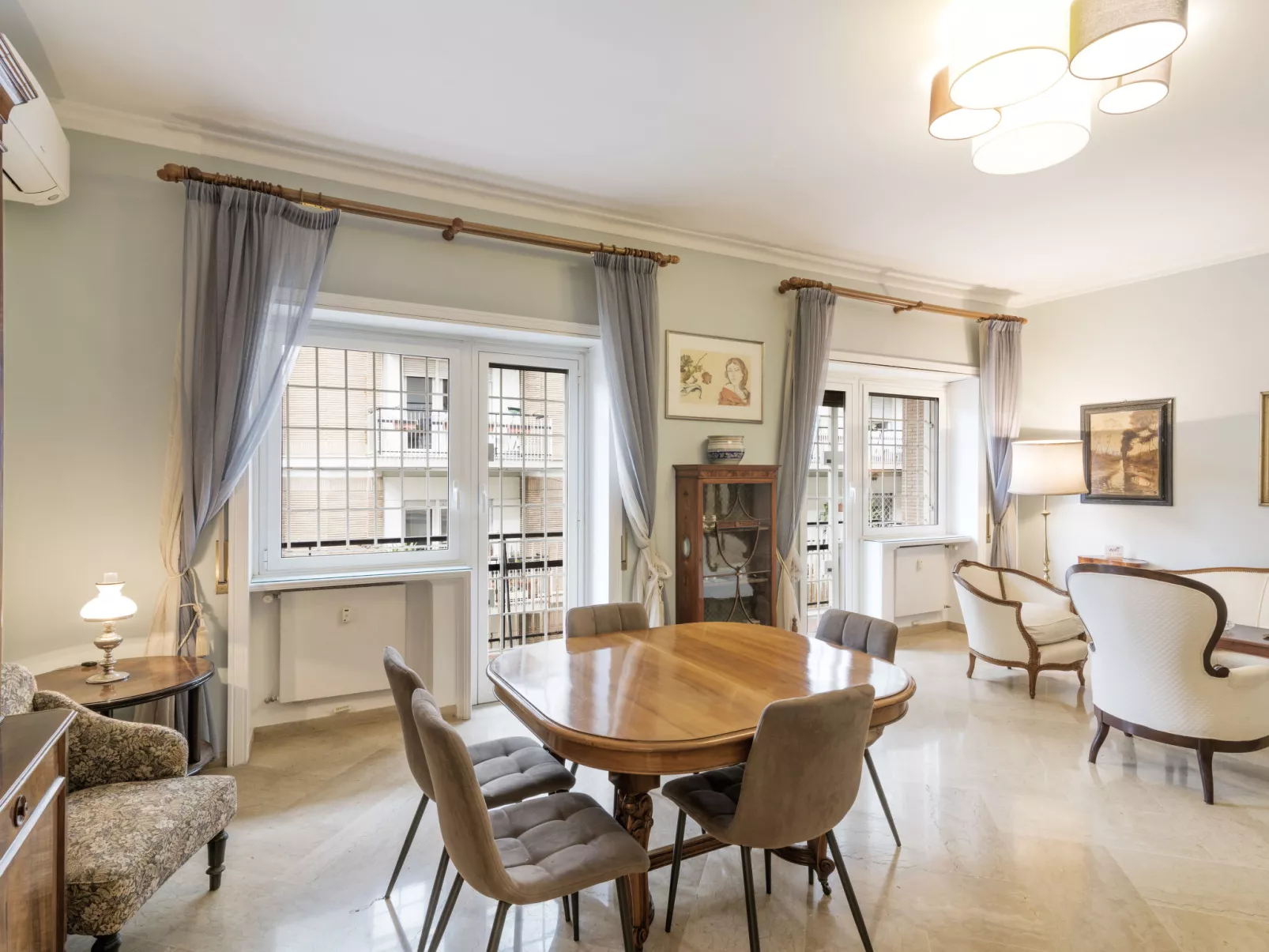 AMP Vatican Home - Inside