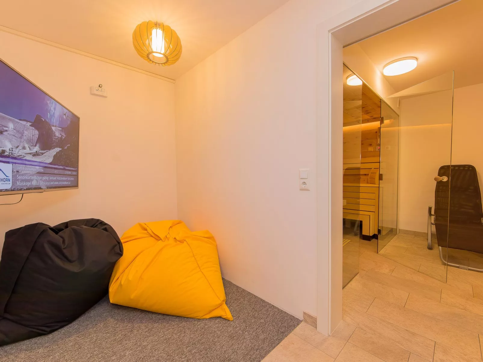 1_ZMO1 - Almrose Chalet - Drinnen