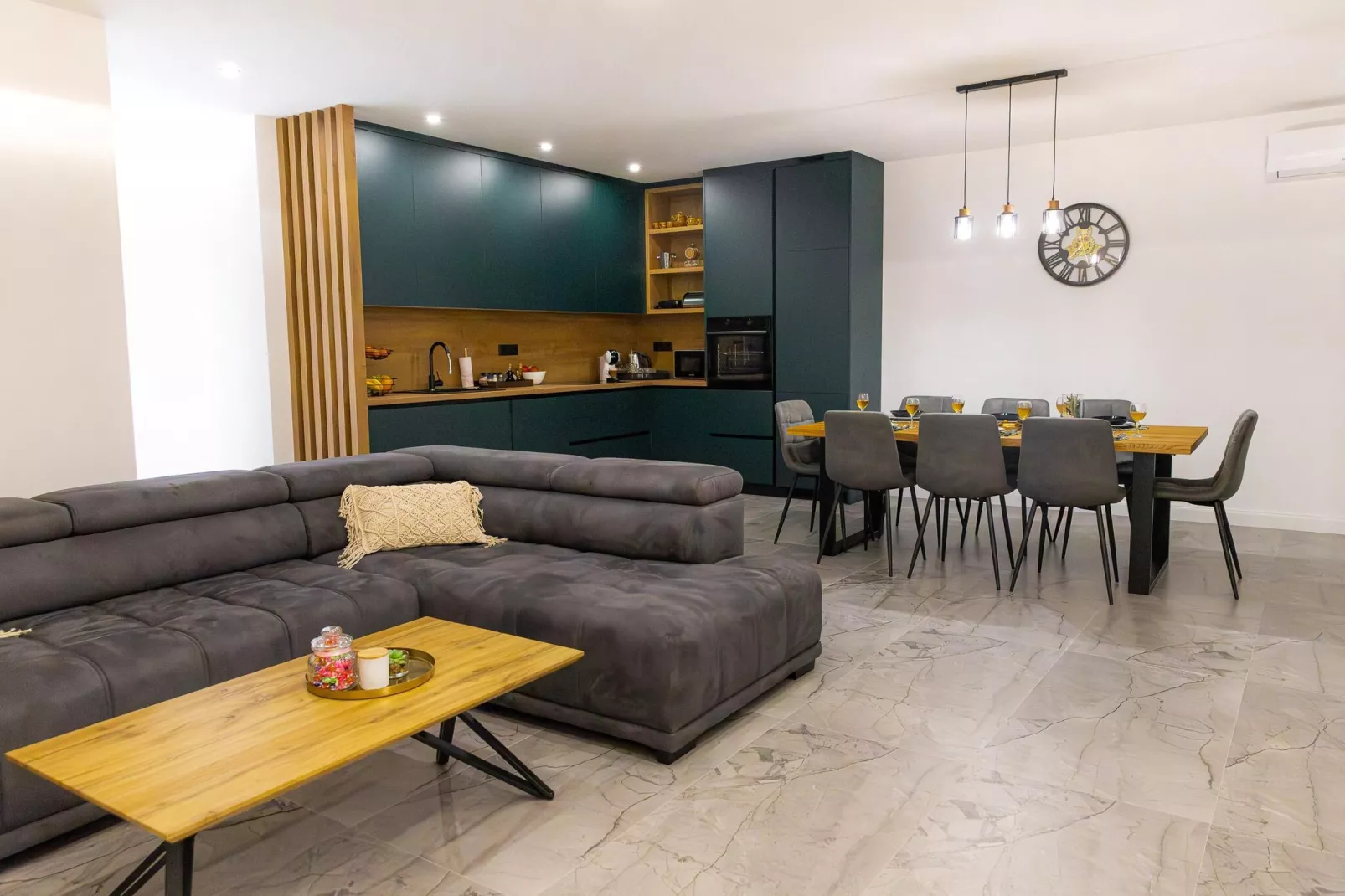 HOLIDAY HOME NENA - Salon