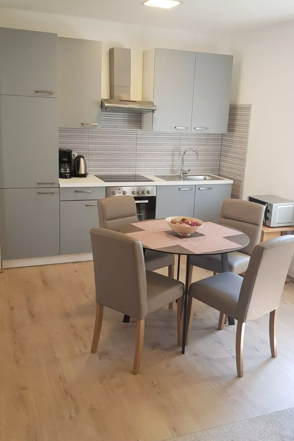 Wohnung mit Schwimmbad - Image-tags.info