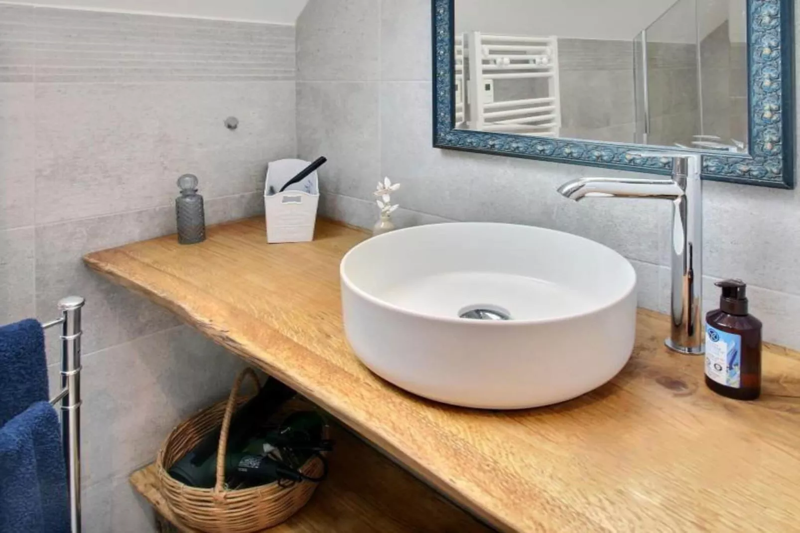 Joli Gite de vacances à Neulliac - Salle de bain