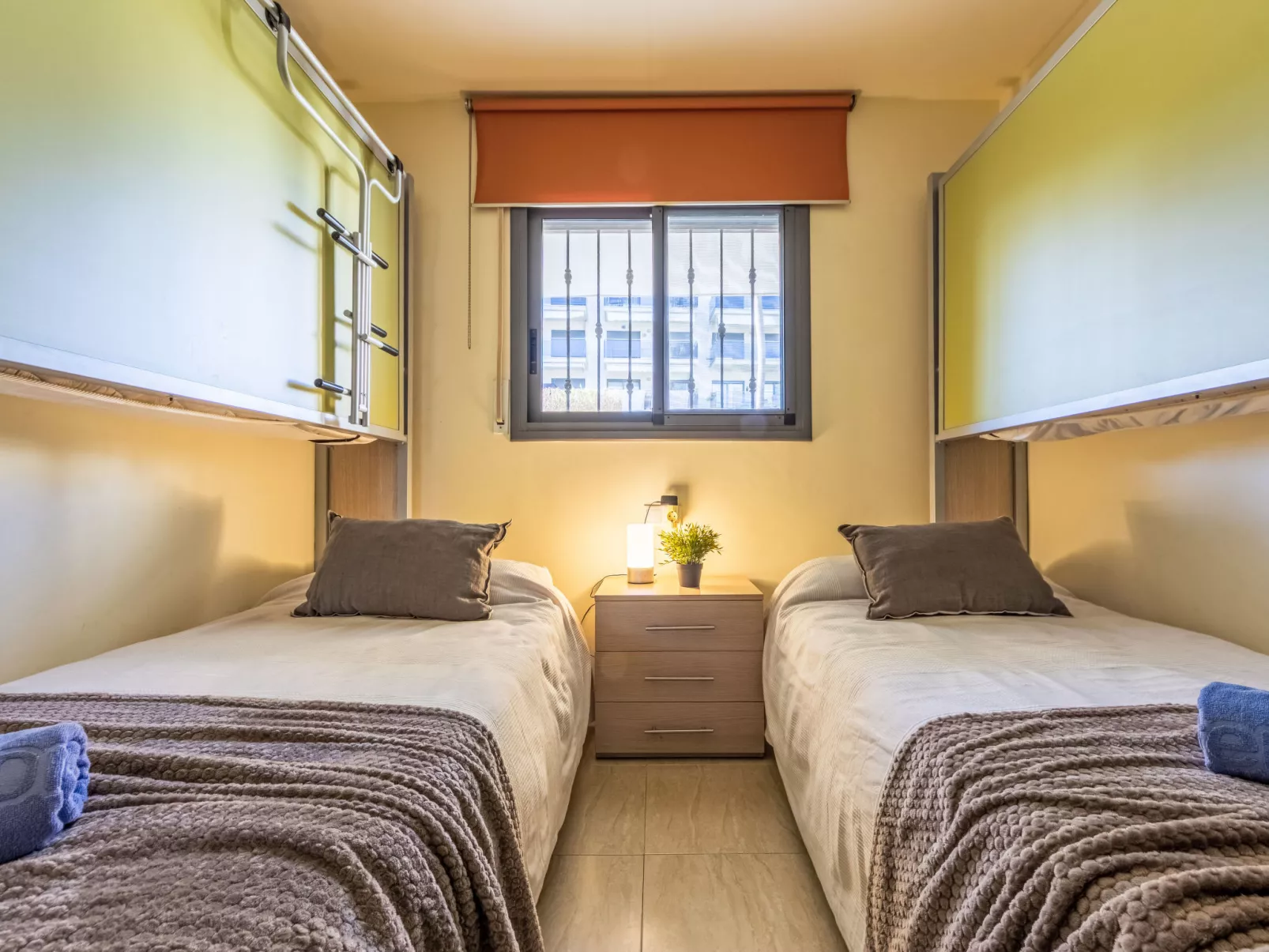 Vila del Far - Inside