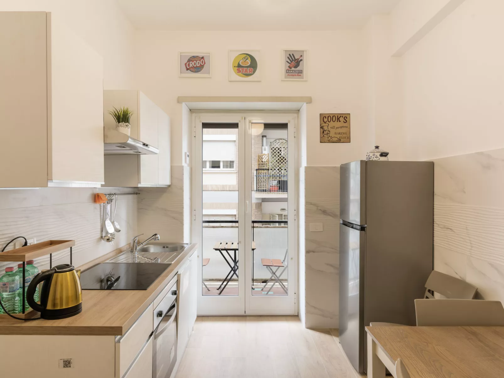 AMP Vatican Home - Inside