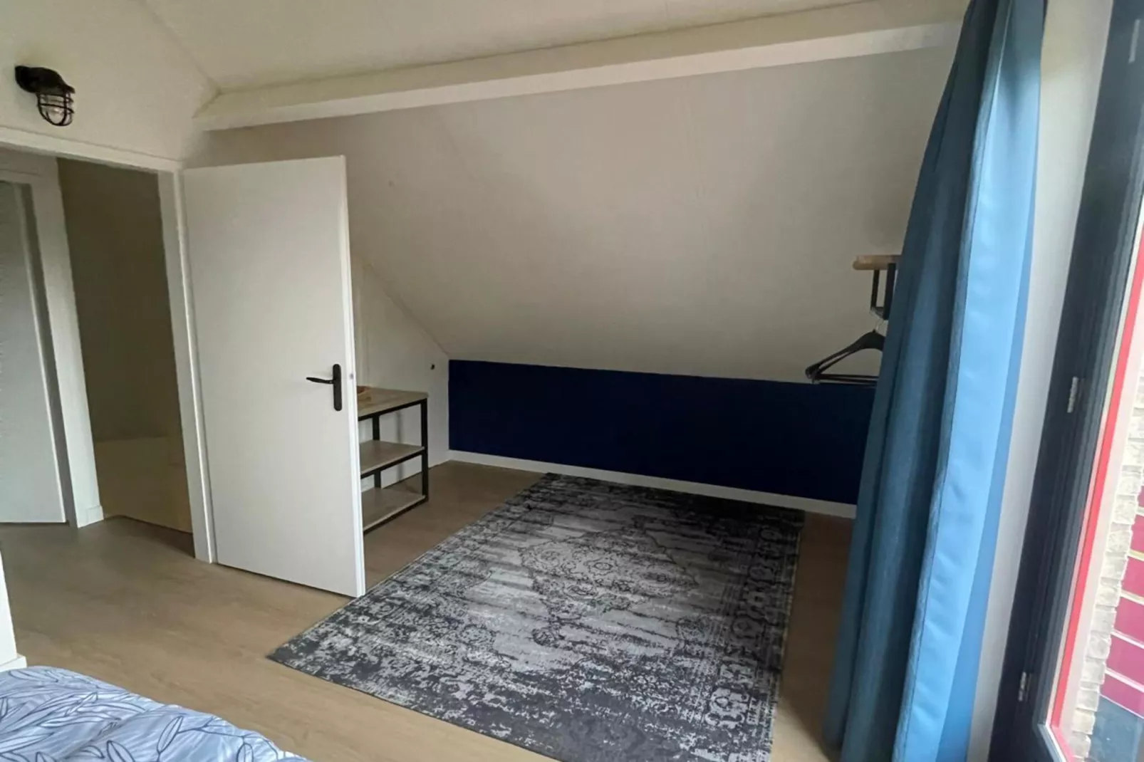 6 - Persons Lakeside Bungalow (copy) - Bedroom