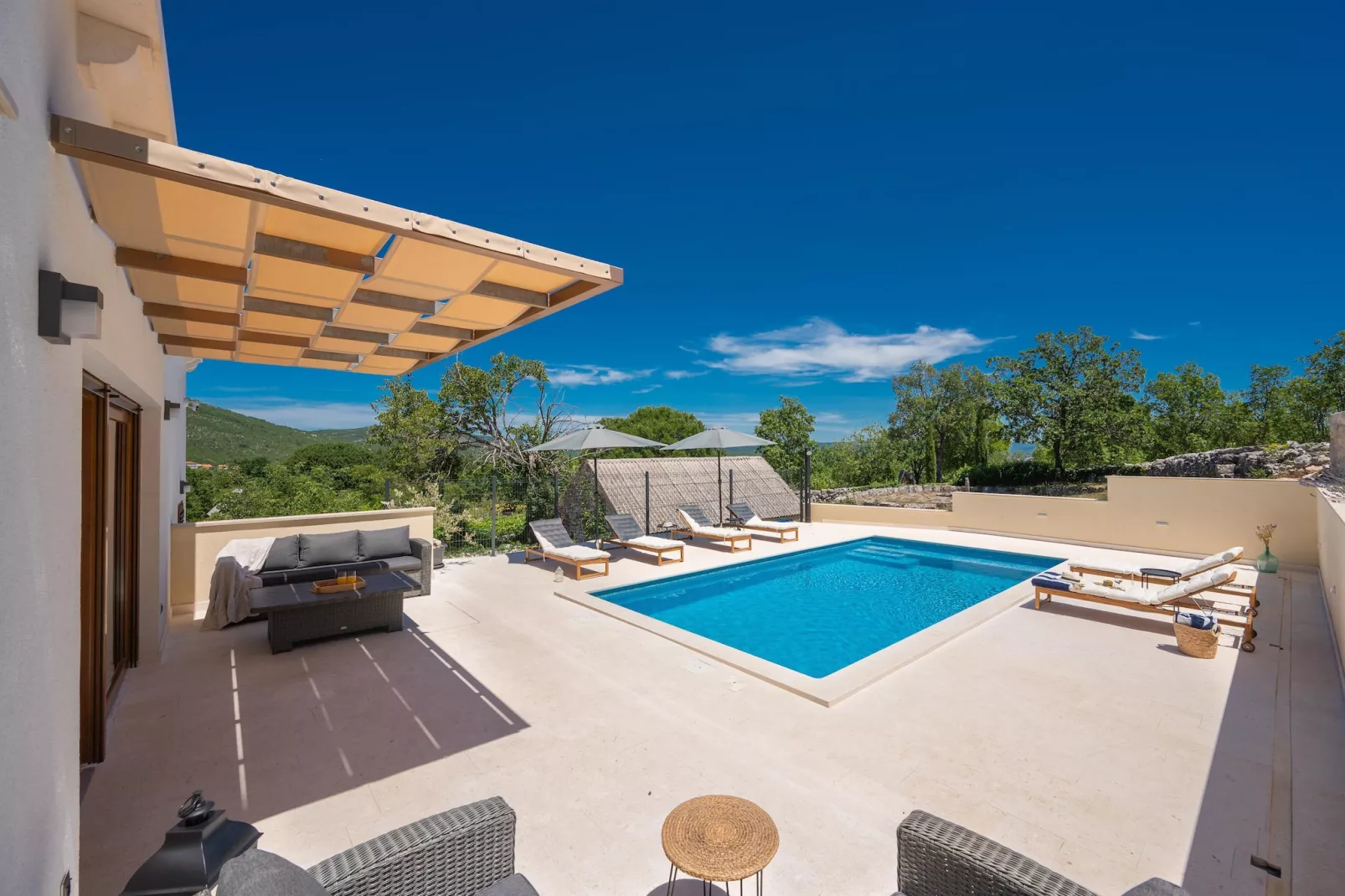 UNIQUE VILLA PIETRA - Piscine