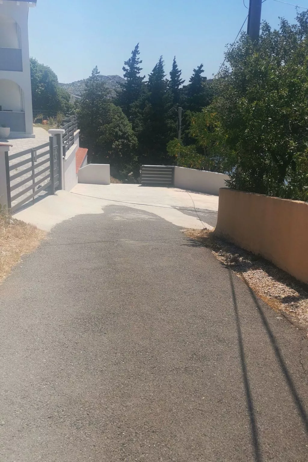 Mit Pool in Lukovo Sugarje - Dehors