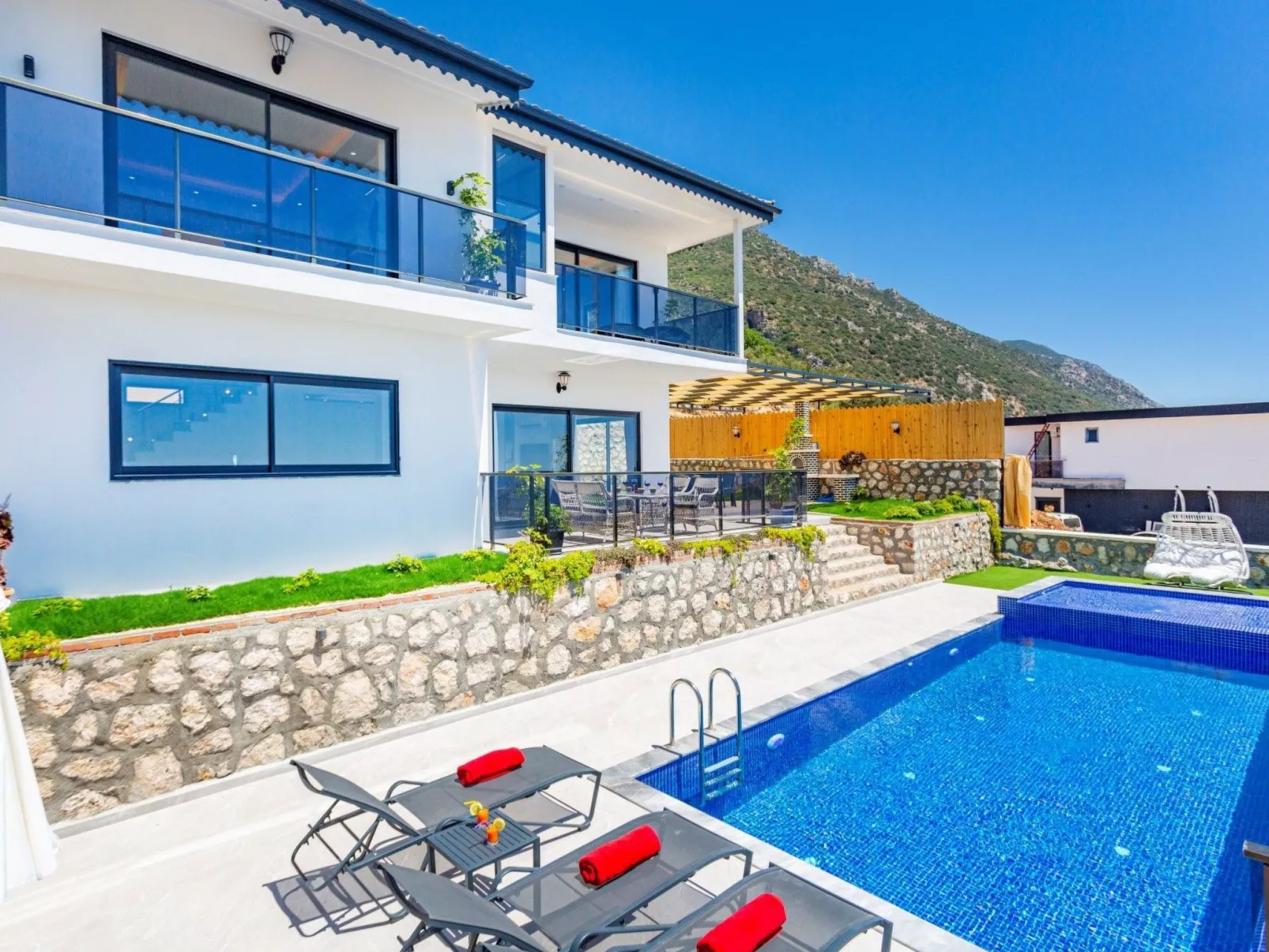 Villa Bajon mit Infinitypool und Meerblick - Dehors