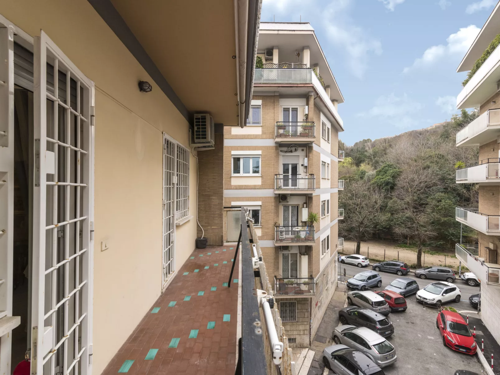 AMP Vatican Home - Outside