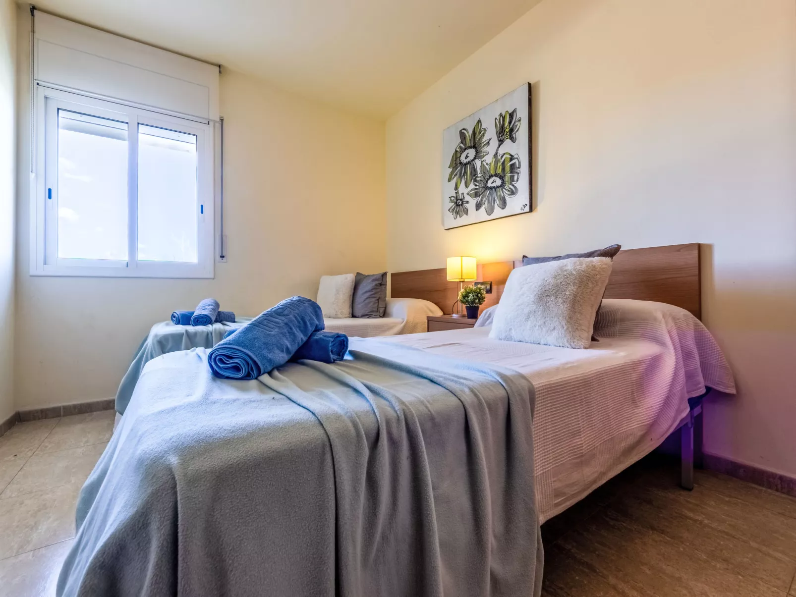 Golden Beach - Inside