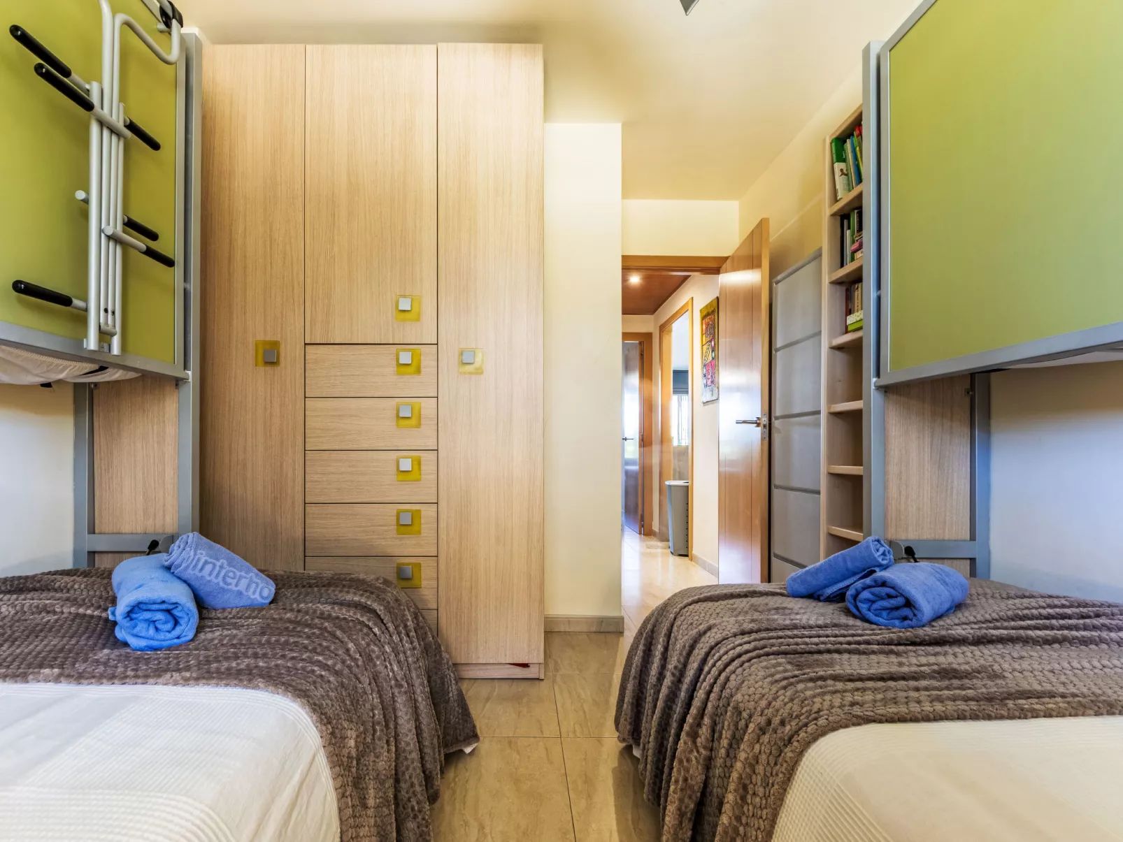 Vila del Far - Inside