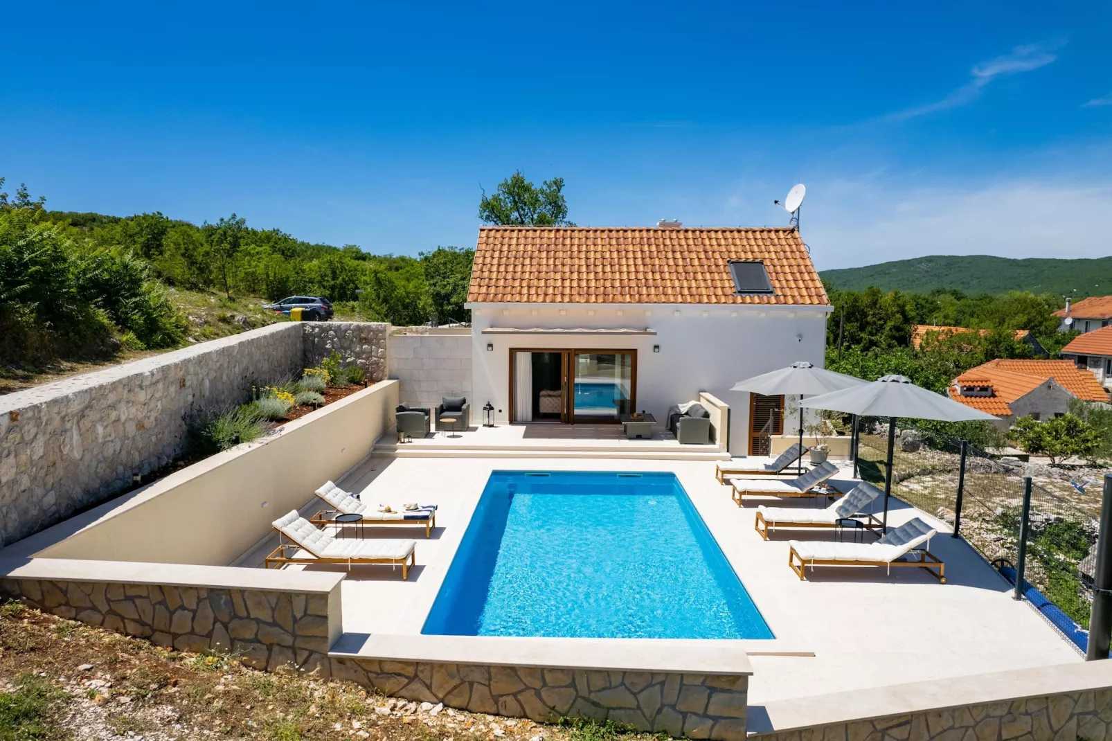 UNIQUE VILLA PIETRA - Piscine