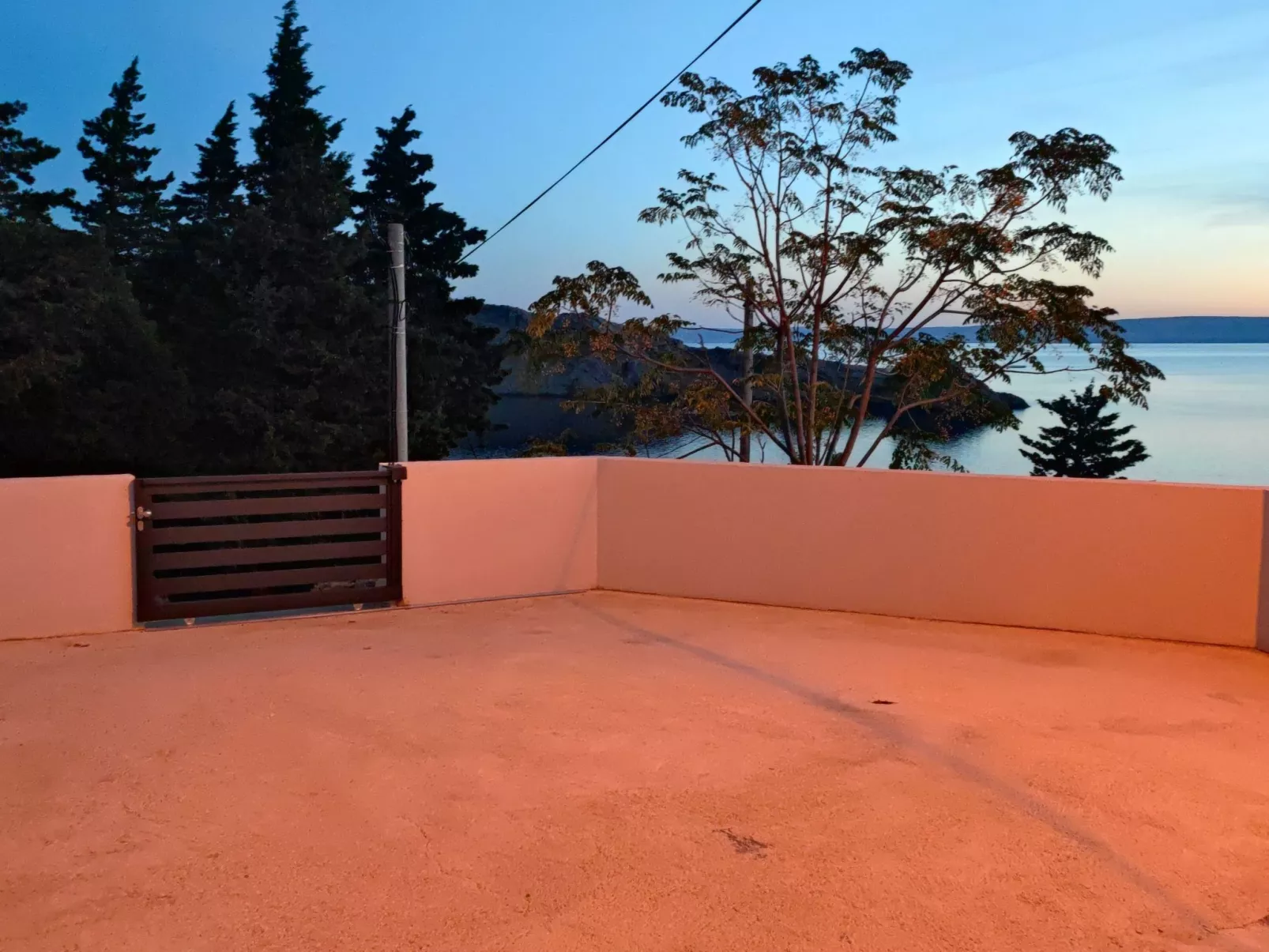 Mit Pool in Lukovo Sugarje - Dehors