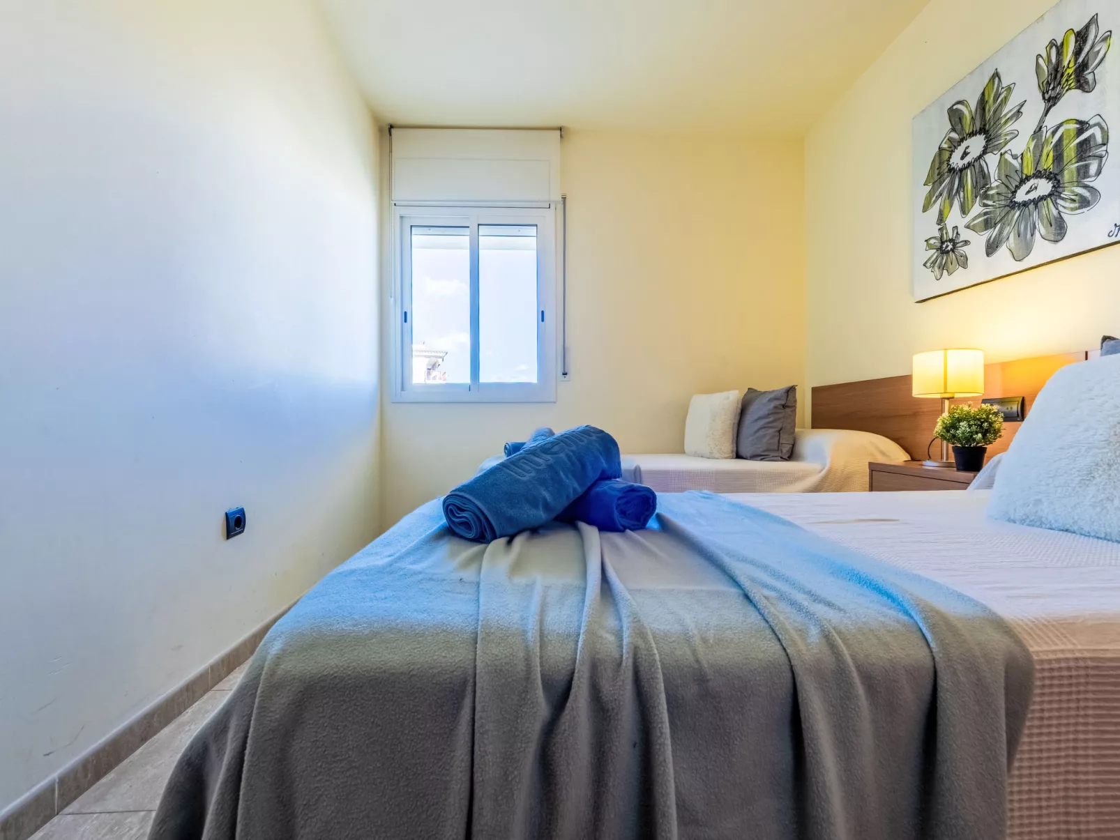 Golden Beach - Inside