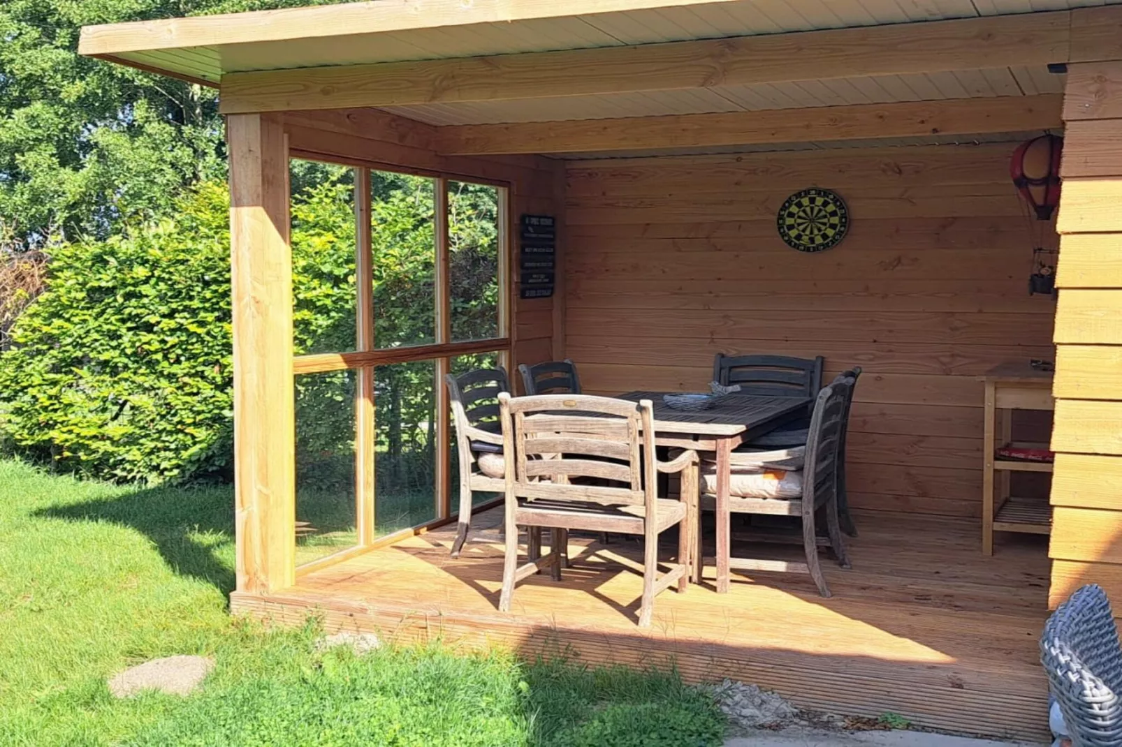 6 - Person Forest Pet & Family Bungalow - Terrasse/Balkon