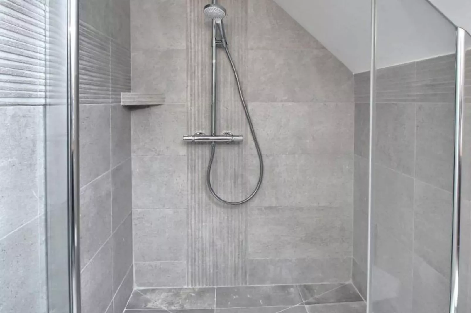 Joli Gite de vacances à Neulliac - Salle de bain