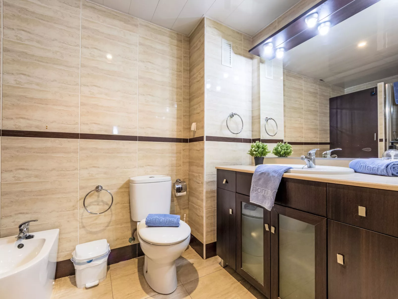 Vila del Far - Inside