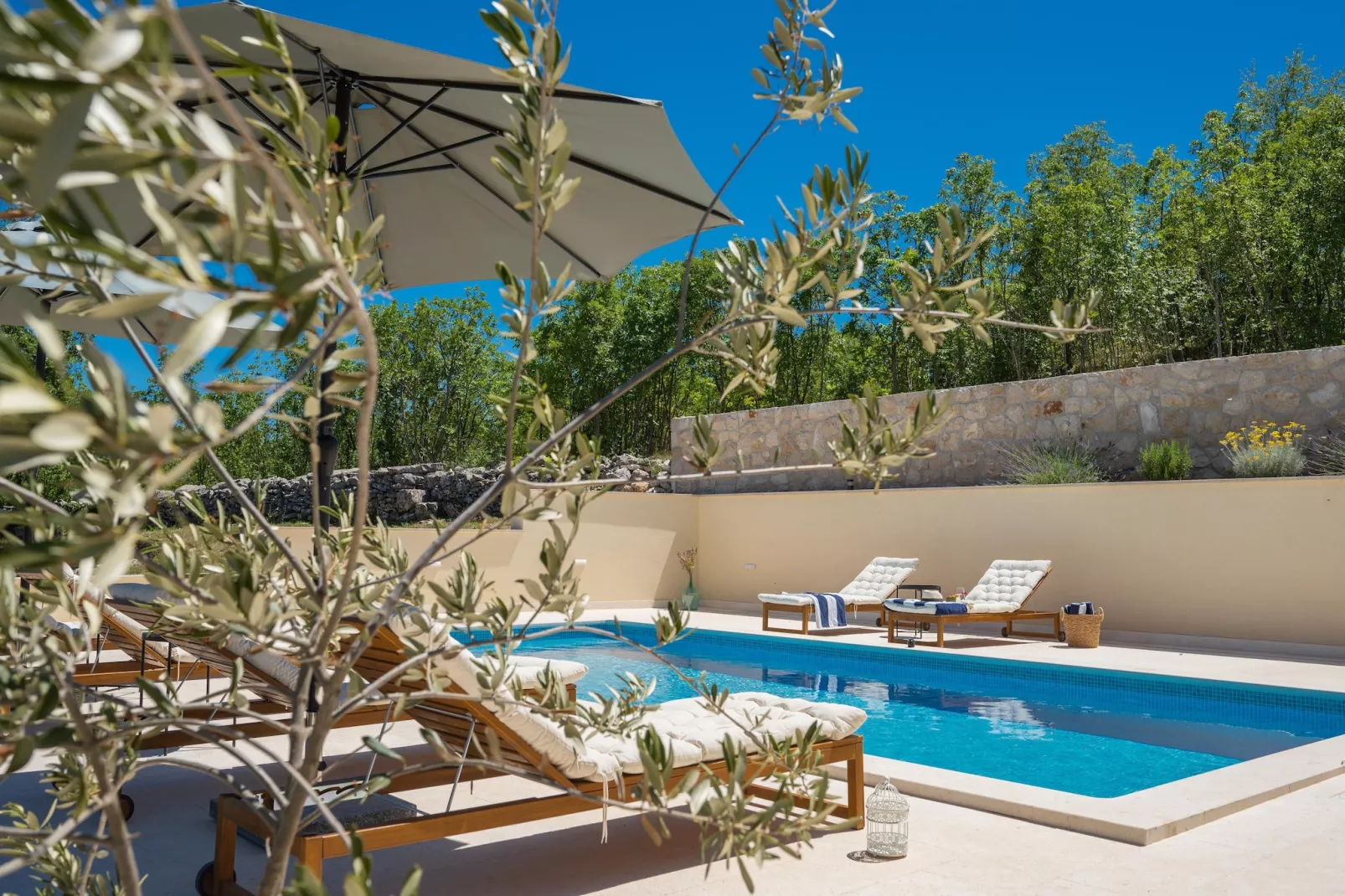 UNIQUE VILLA PIETRA - Piscine