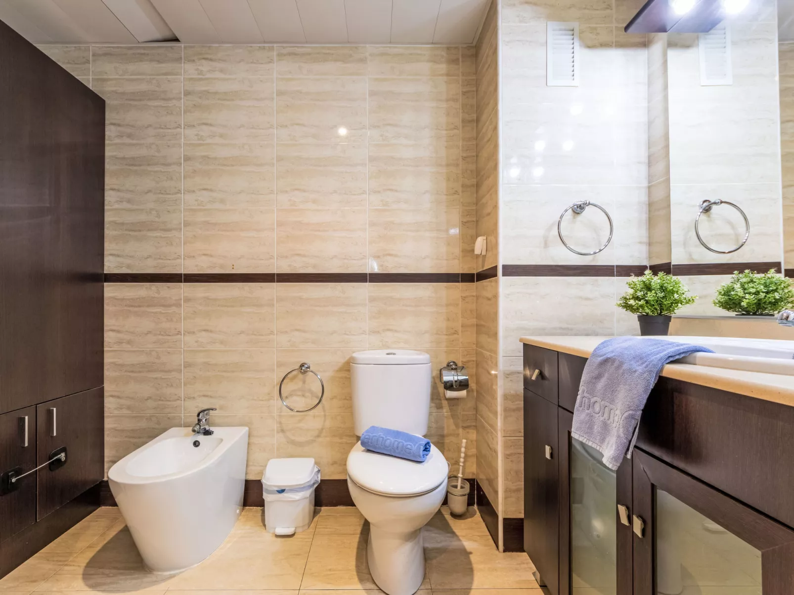 Vila del Far - Inside