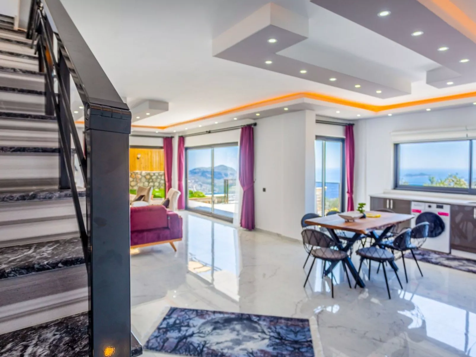 Villa Bajon mit Infinitypool und Meerblick - Drinnen