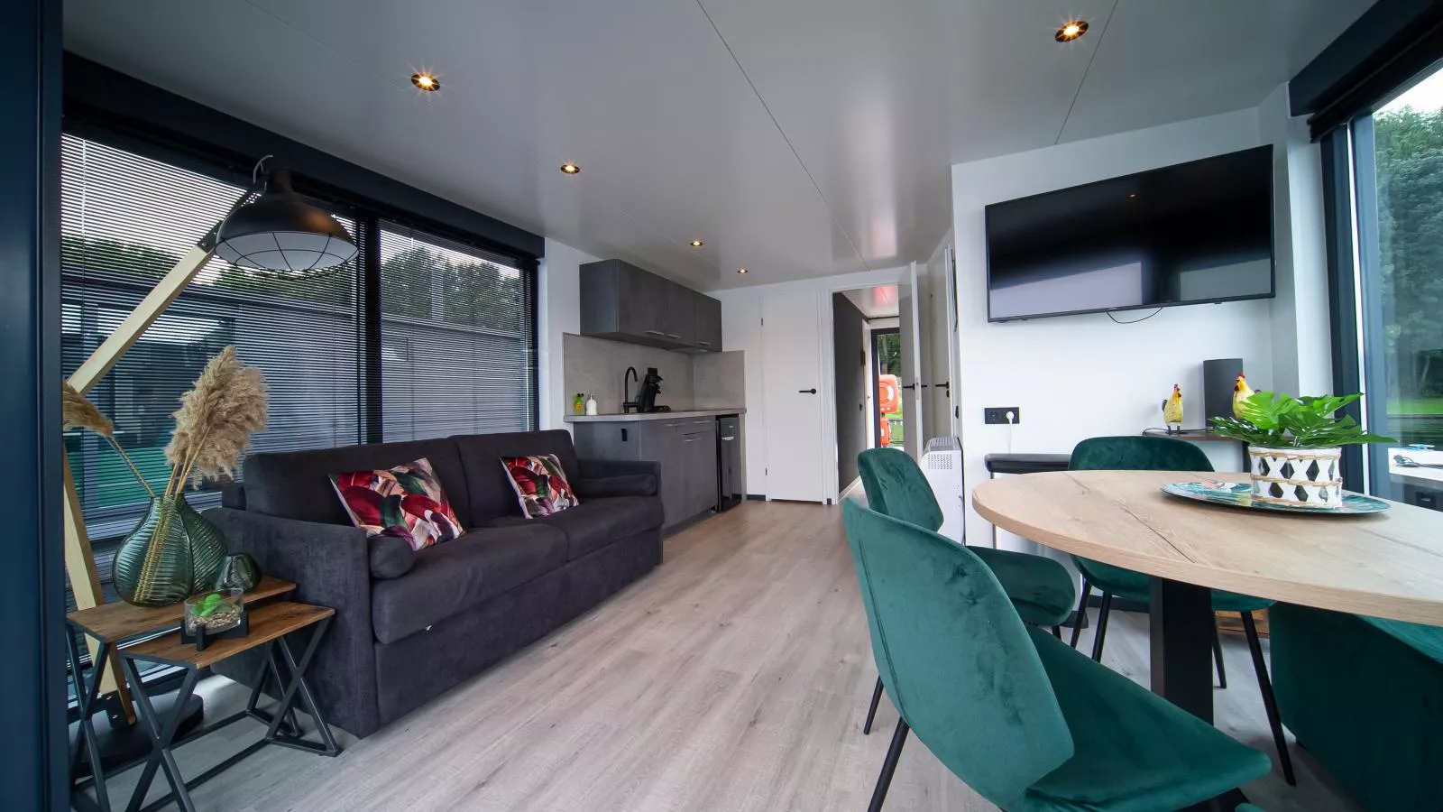 Floating in Limburg - rooftop-Living room