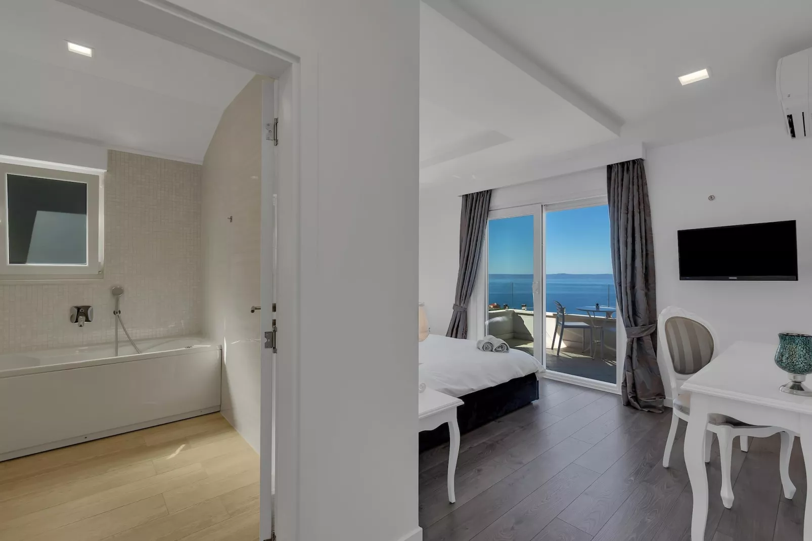 VILLA PRESTIGE - Flur