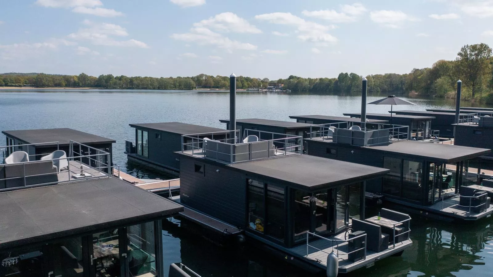 Floating in Limburg - rooftop-Exterior summer