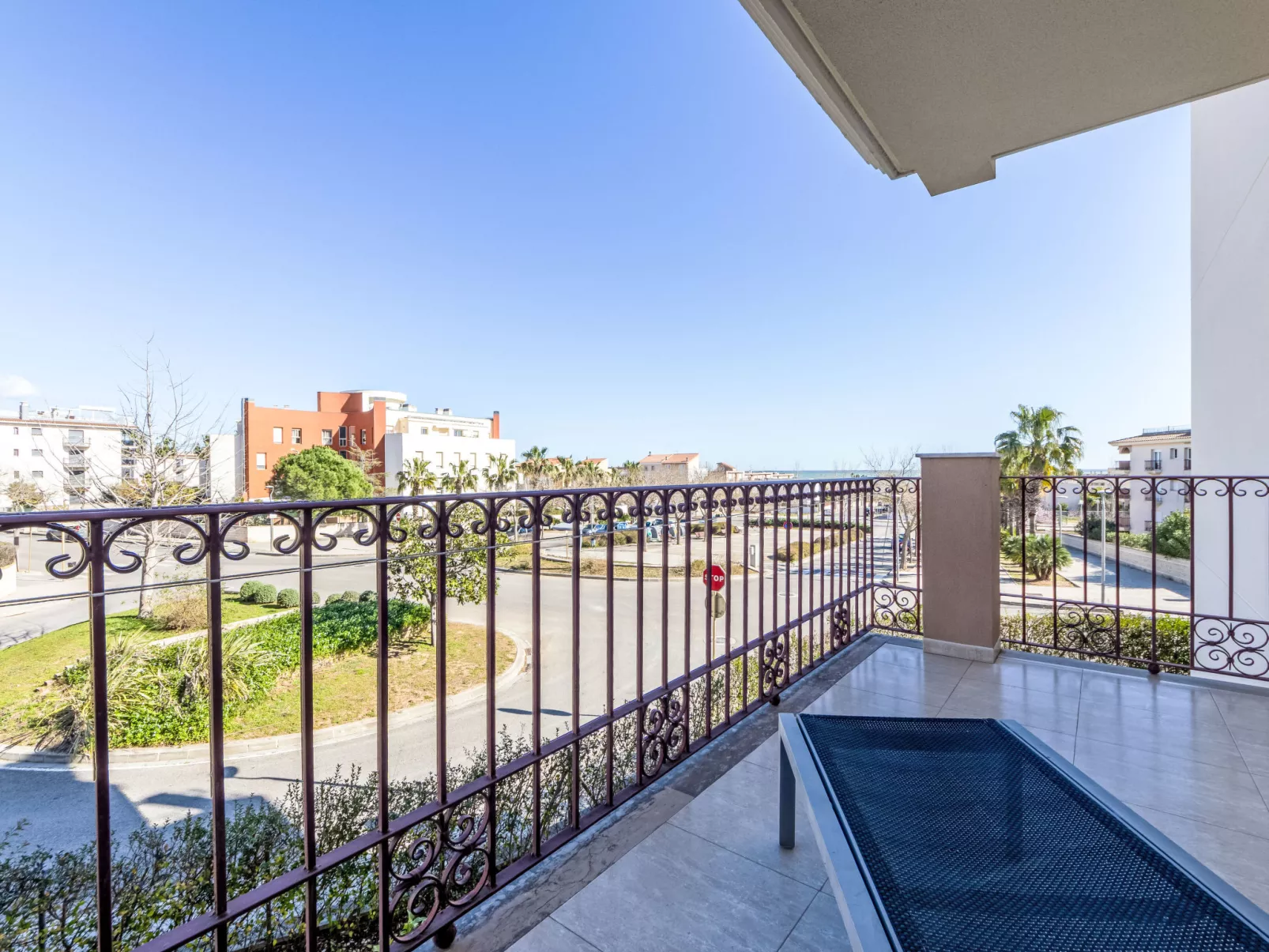 Golden Beach - Outside