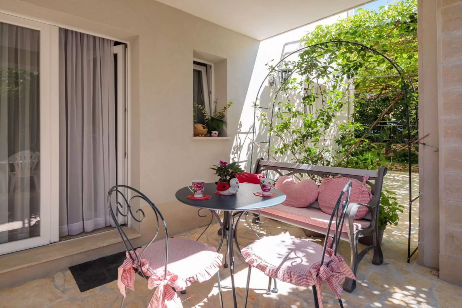 Apartment Oaza - Three Bedroom Apartment with Terrace and Sea View - Im Freien