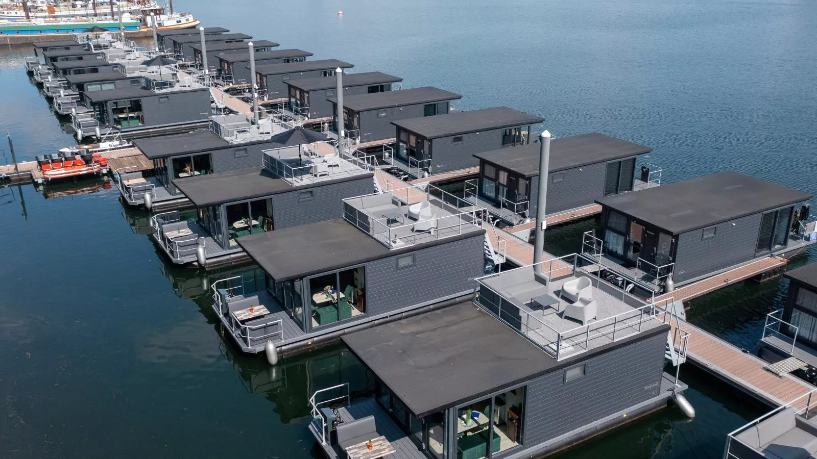 Floating in Limburg - rooftop-Areas summer 1km