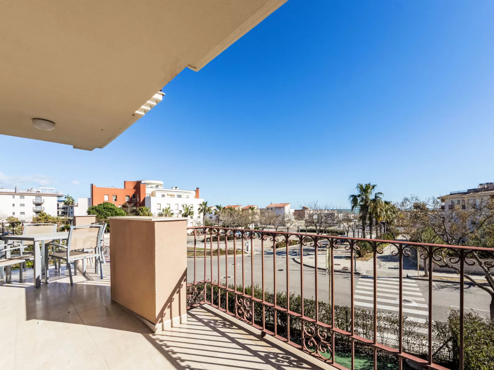 Golden Beach - Outside