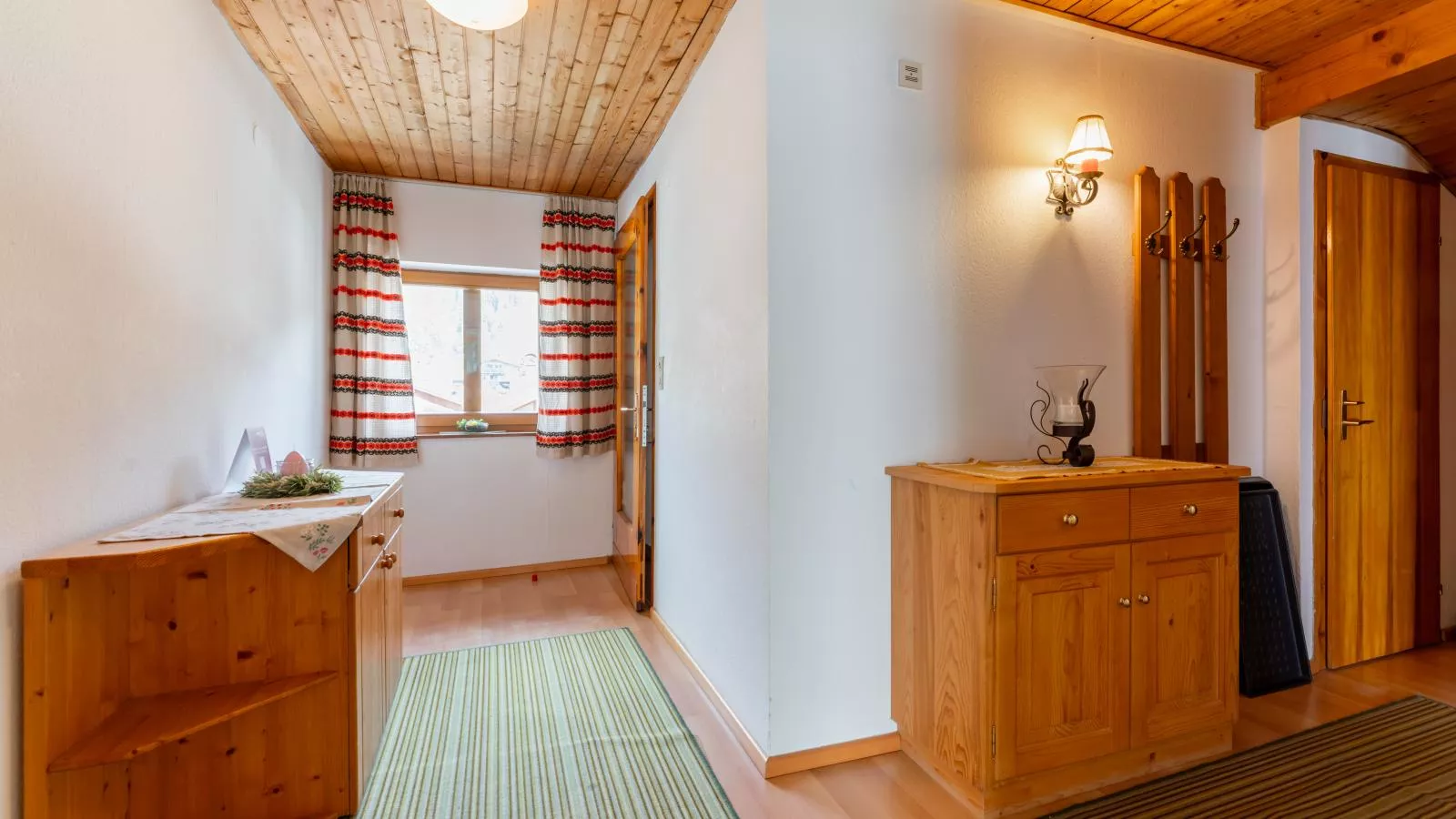 Nussbaumer - Landing