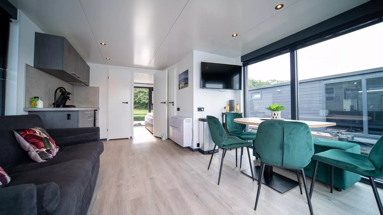 Floating in Limburg-Living room