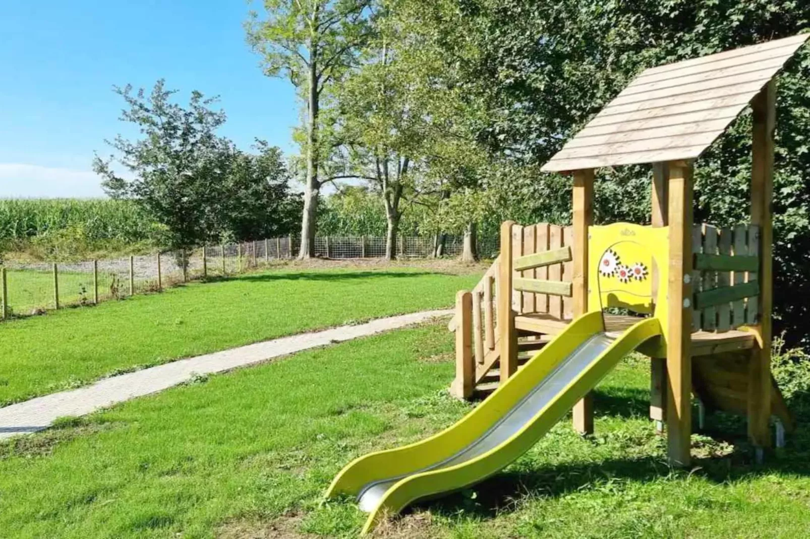 6 - Person Forest Pet & Family Bungalow - Gebiete Sommer 1 km