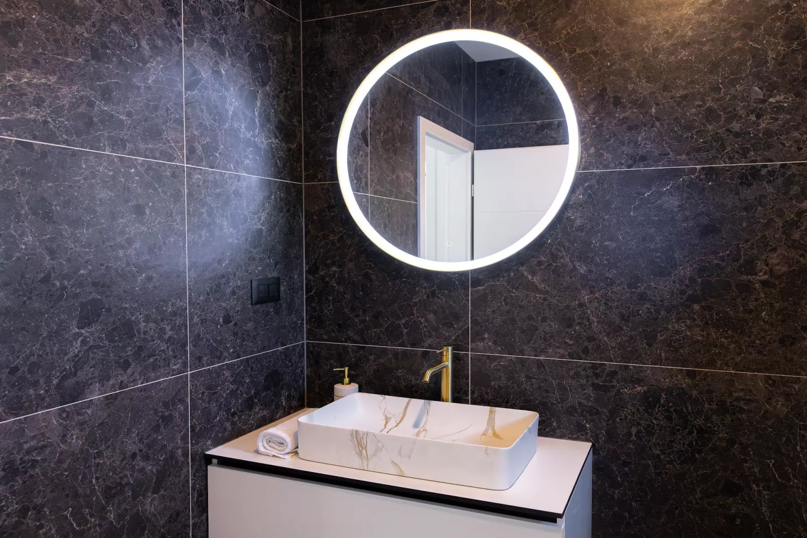 HOLIDAY HOME NENA - Salle de bain