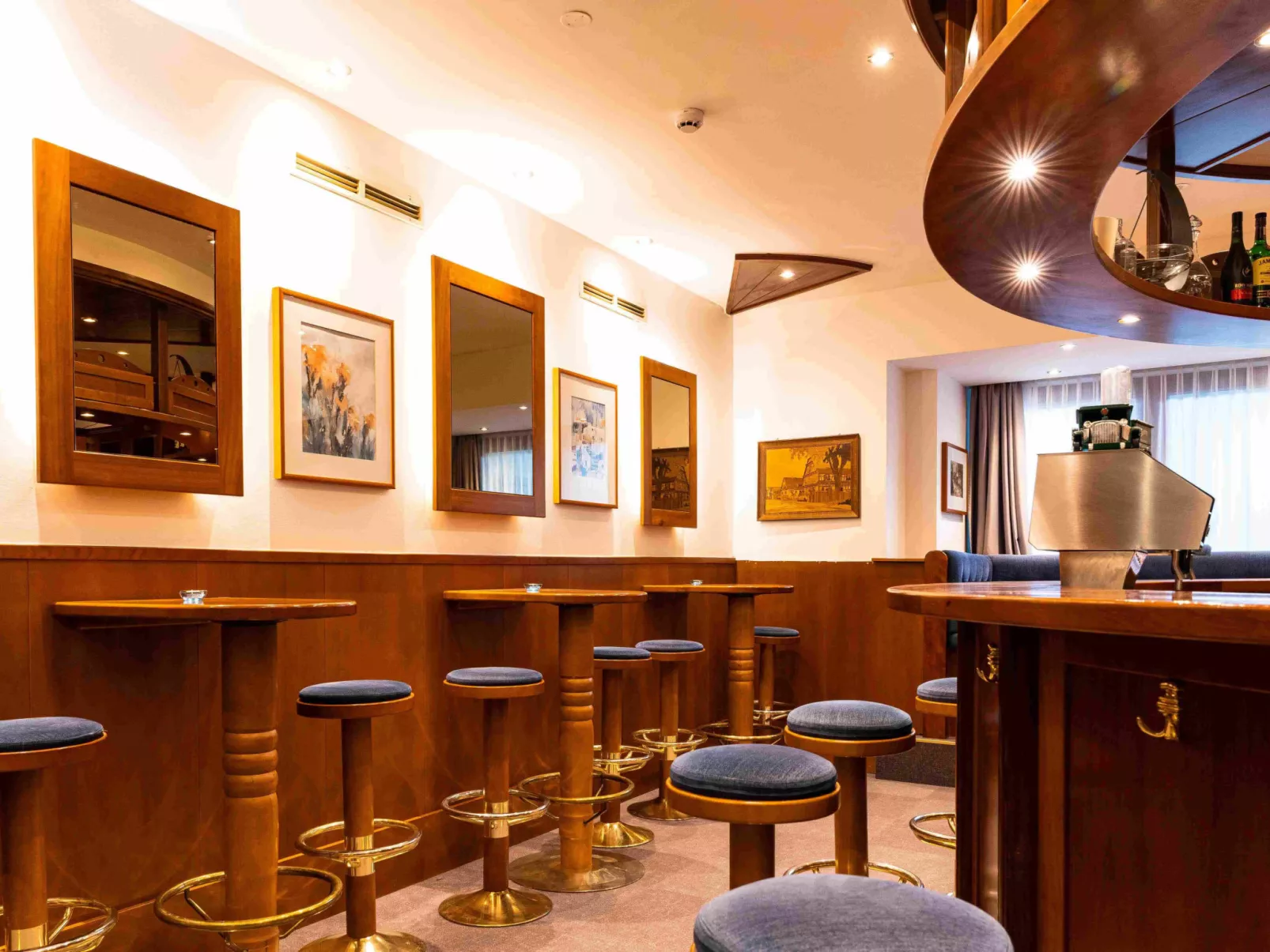 3_SPA - Junior Suite 208 - Drinnen